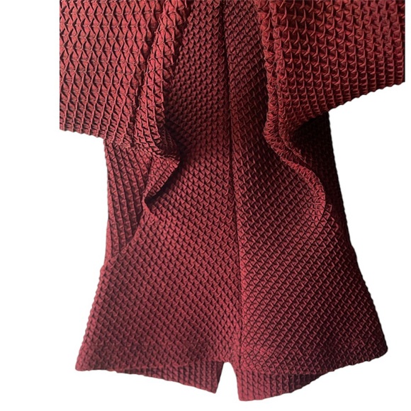 Issey Miyake Diamond pleated Blazer - Picture 7 of 15